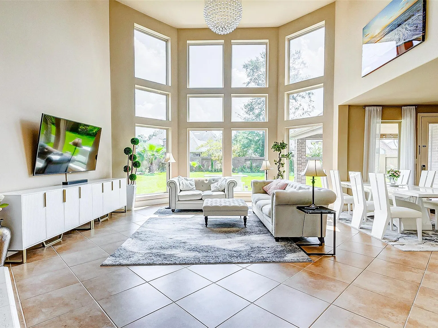 5 bed, 4.5 bath, 4605 sqft, $3,600 — Photo 1