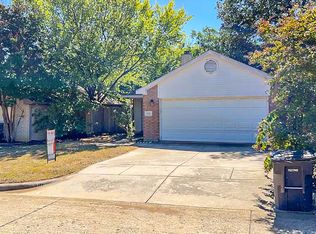 7460 Arbor Hill Dr, Fort Worth, TX 76120