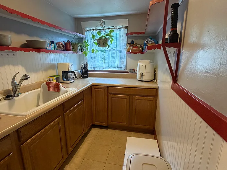 53-55 Nichols St #BASEMENT — Photo 2