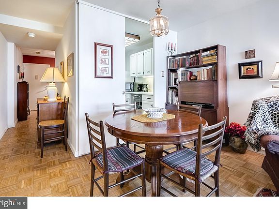 3rd image of 604-36 S Washington Sq Unit 2008