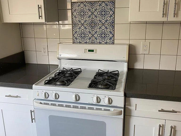 Brand-new kitchen (includes stove)