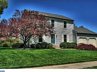 28 Diamond Dr, Newtown, PA 18940