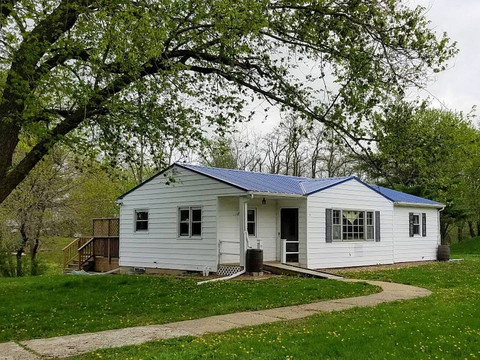1st image of 13 Grandview Dr