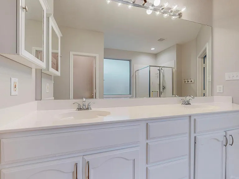 4134 Petersburg Dr — Photo 17