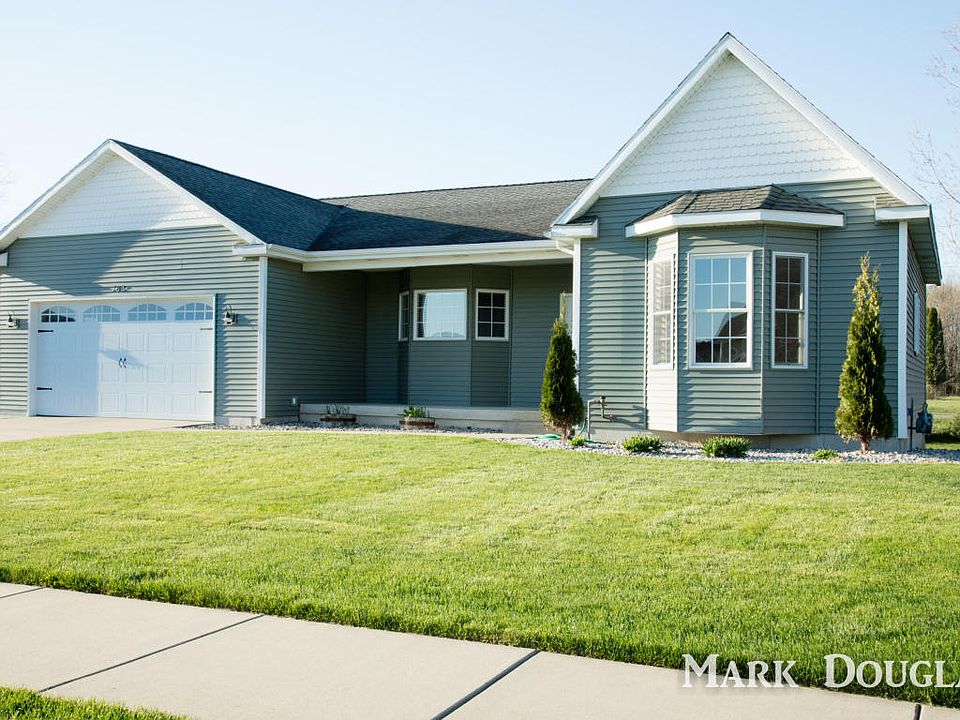 1st image of 762 Fieldstone Dr