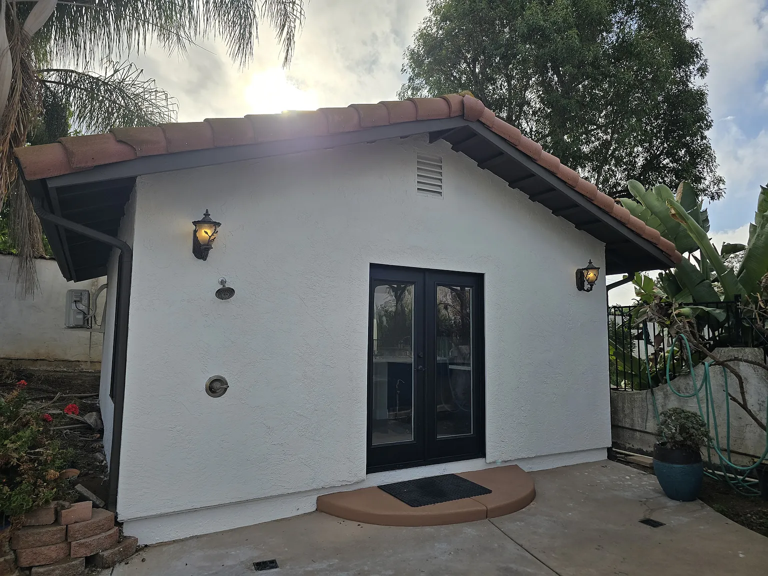 Studio, 350 sqft, $1,500 — Photo 1