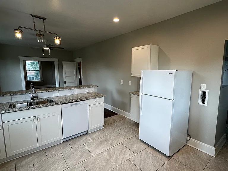 4500 Ashland Ave #2 — Photo 4
