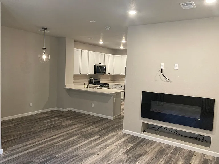14982 E Belleview Ave — Photo 4