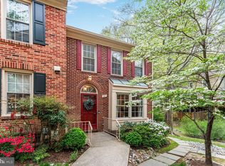 27 Grove Ridge Ct #76, Rockville, MD 20852