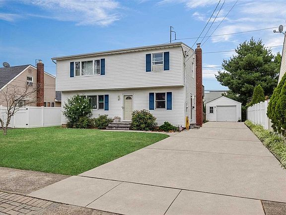 2nd image of 87 Twin Lawns Ave