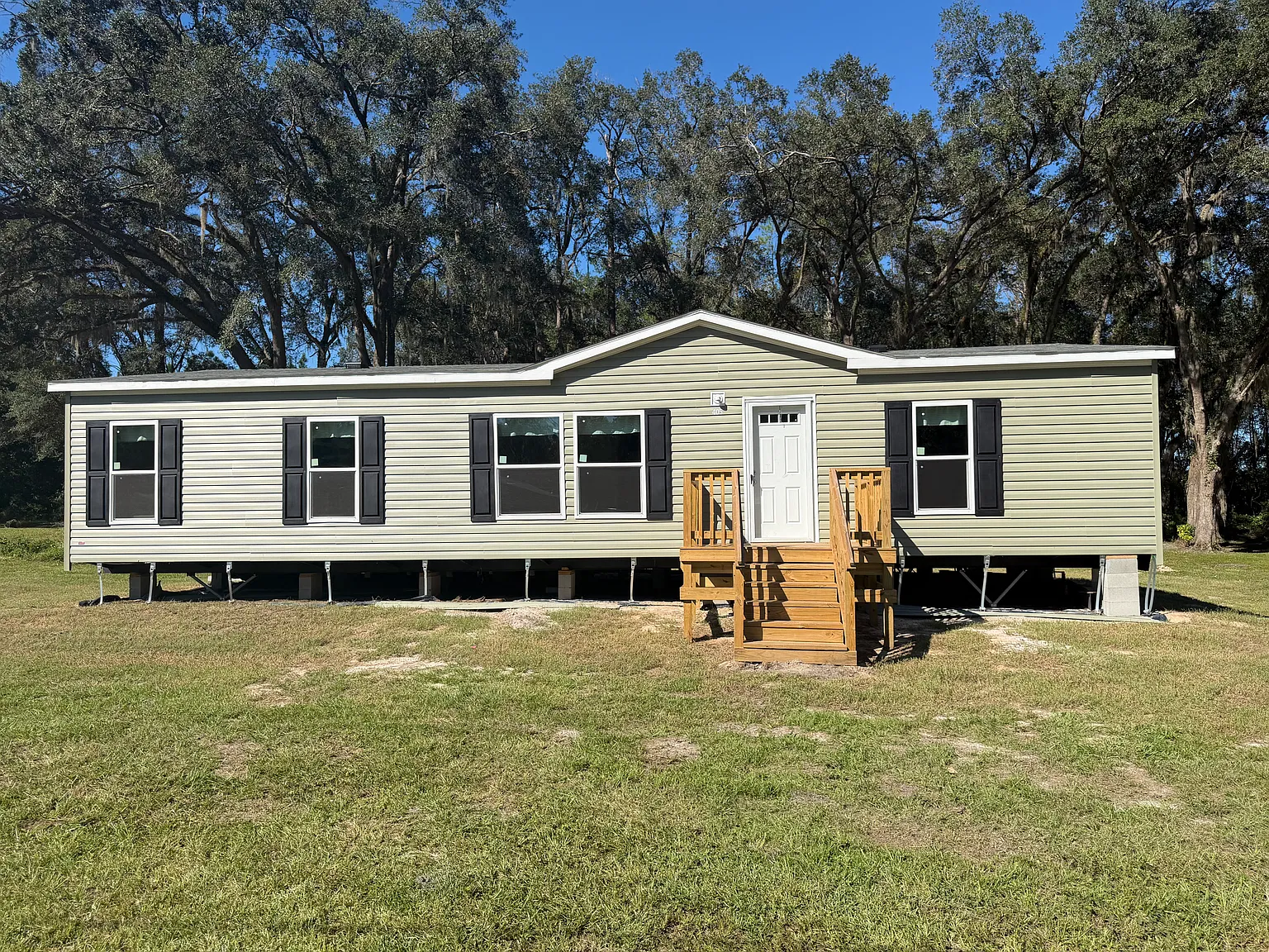 3 bed, 1350 sqft, $1,700 — Photo 1