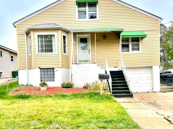 195 E Grand Ave, Fox Lake, IL 60020