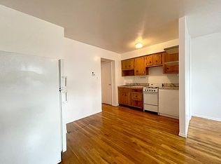 36-17 29th St #2D, Astoria, NY 11106