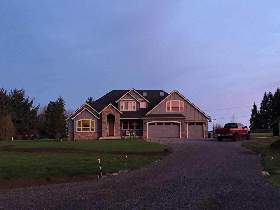 1st image of 18718 NE 208th Ct