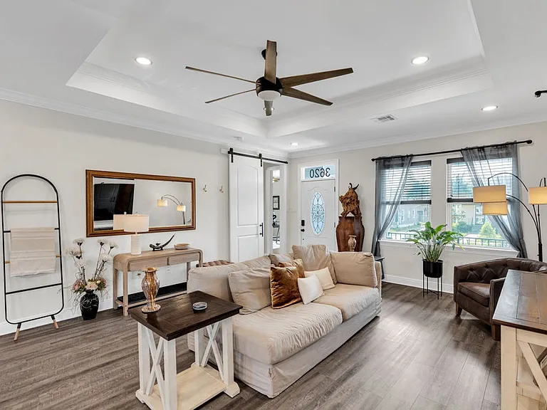3620 Live Oak St — Photo 6