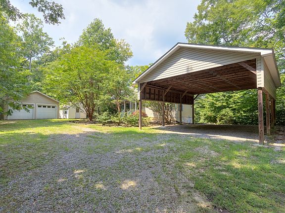 2nd image of 36 Ponds Ct