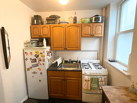 Rented by Highline Residential | media 17