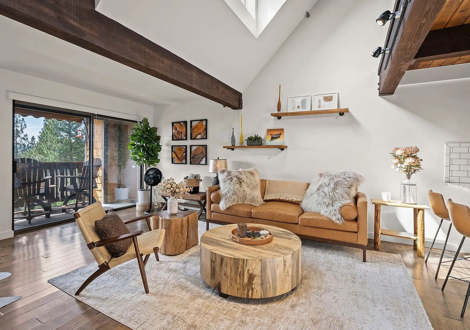Lake-View Penthouse | Your Executive-Ready Tahoe Ski Base — Photo 2