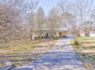 624 Deer Trl NW, Dalton, GA 30721