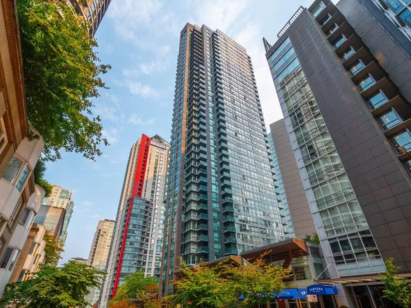 1189 Melville St #507, Vancouver, BC V6E 4T8
