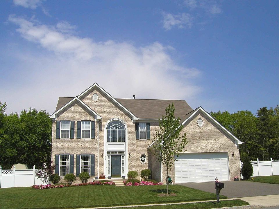 1st image of 23 Benjamin Ct