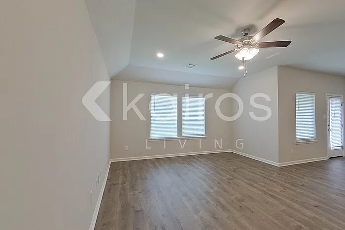 120 Orthello Ct — Photo 4