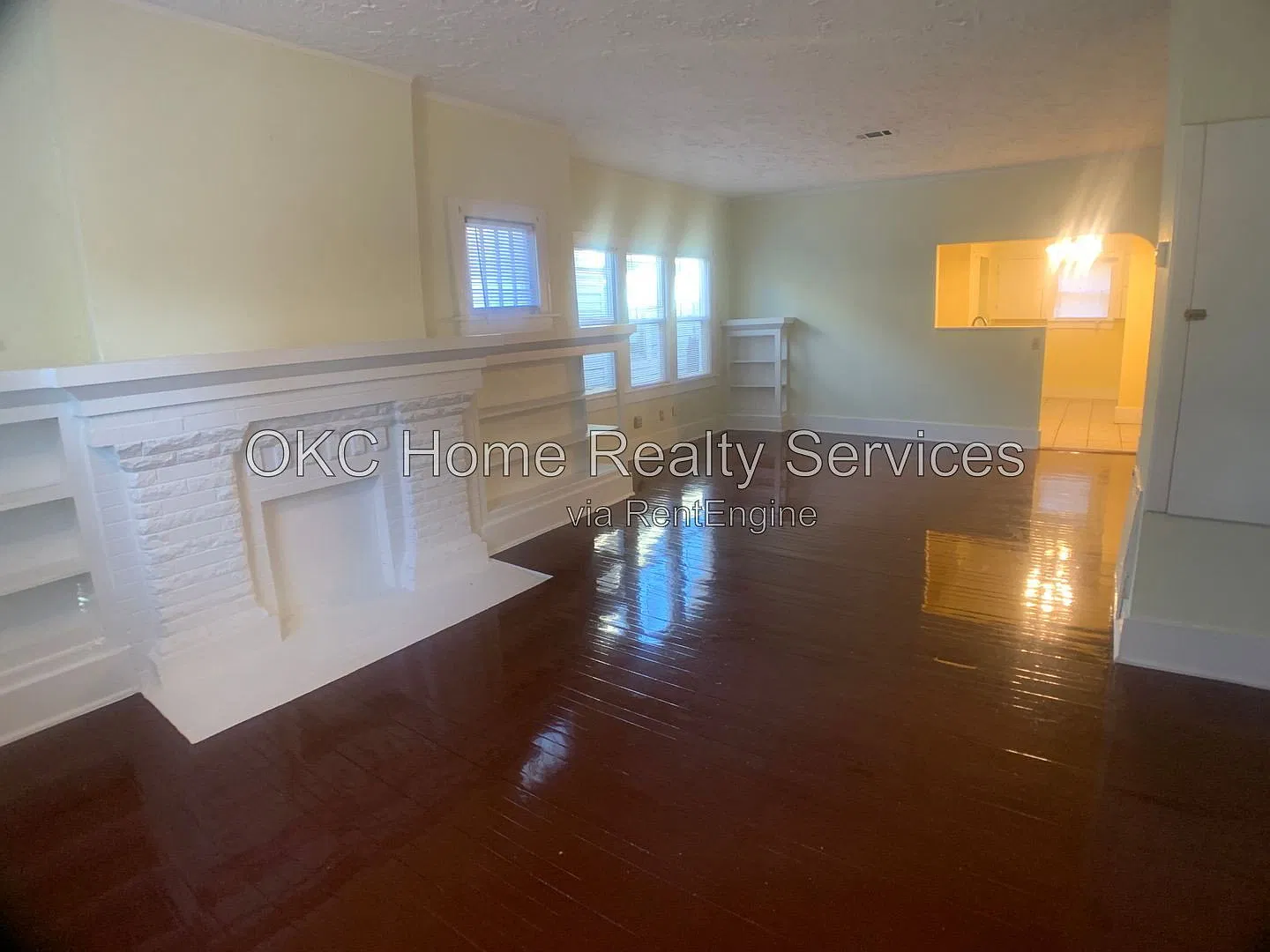 2 bed, 1.0 bath, 1047 sqft, $1,095 — Photo 4
