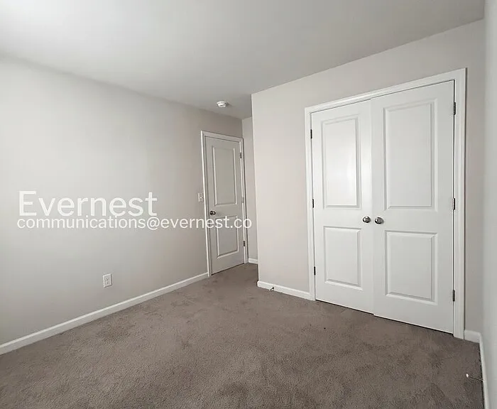 218 Lee St — Photo 15