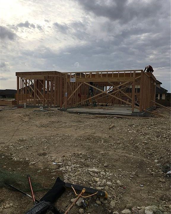 2nd image of 5009 Hacienda Dr