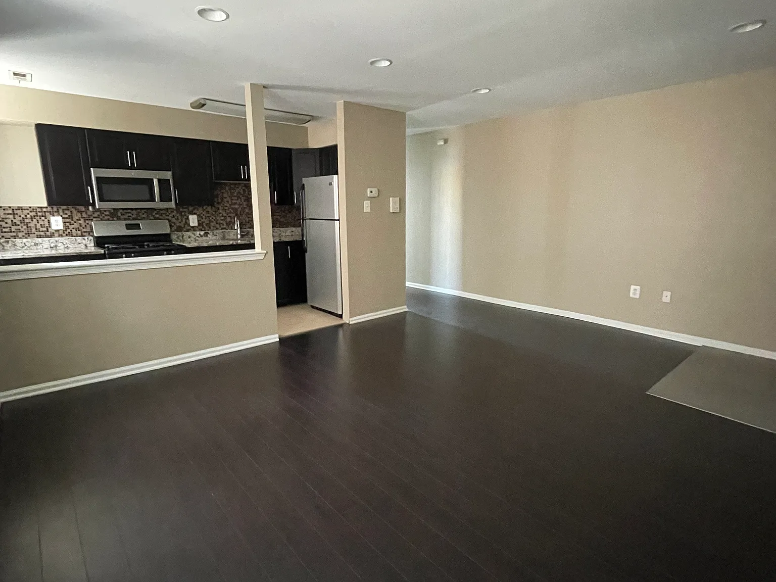 1 bed, $1,200 — Photo 2