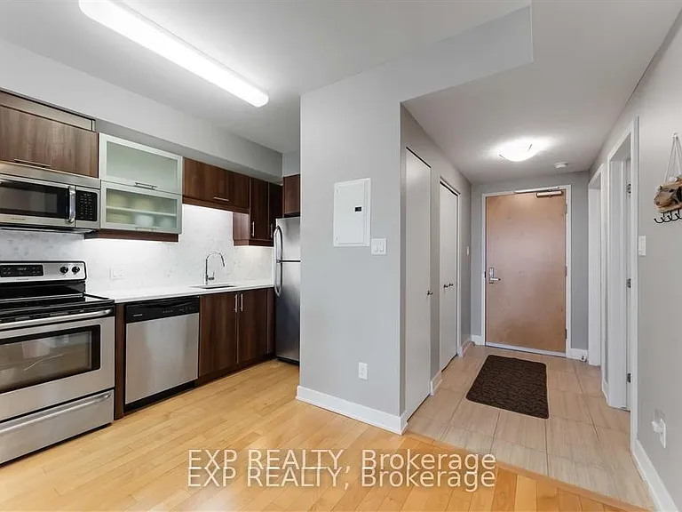 40 Nepean St #1607 — Photo 7