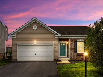 106 Oakwood Ln, Imperial, PA, 15126