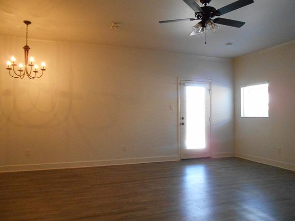 3rd image of 6107 73rd St Unit B