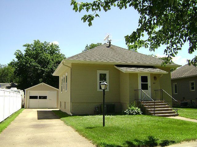 1st image of 423 S Holcombe Ave