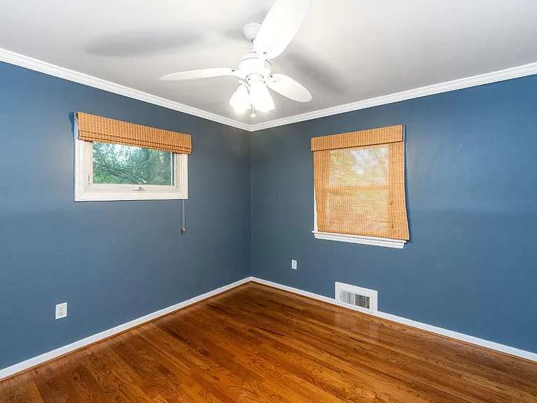 6814 Duke Dr — Photo 12