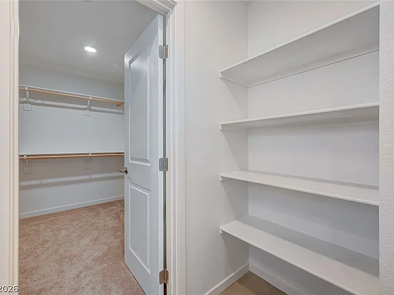 324 Lupton Ave — Photo 48