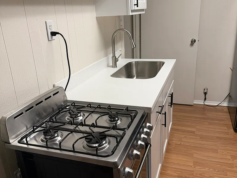 631 Overton St #1 — Photo 2