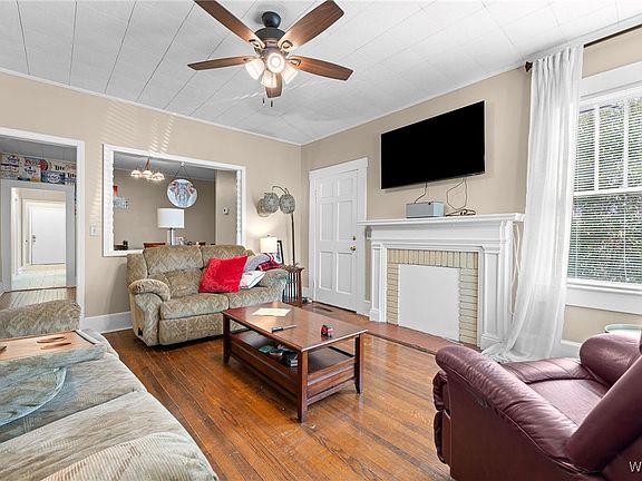 3rd image of 1706 8th St