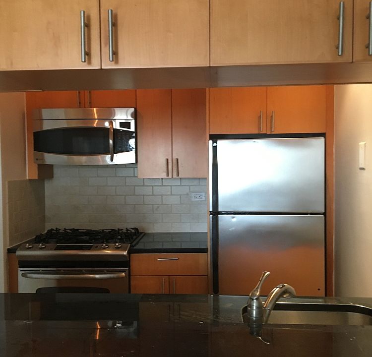 1st image of 200 E 72nd St APT 20M