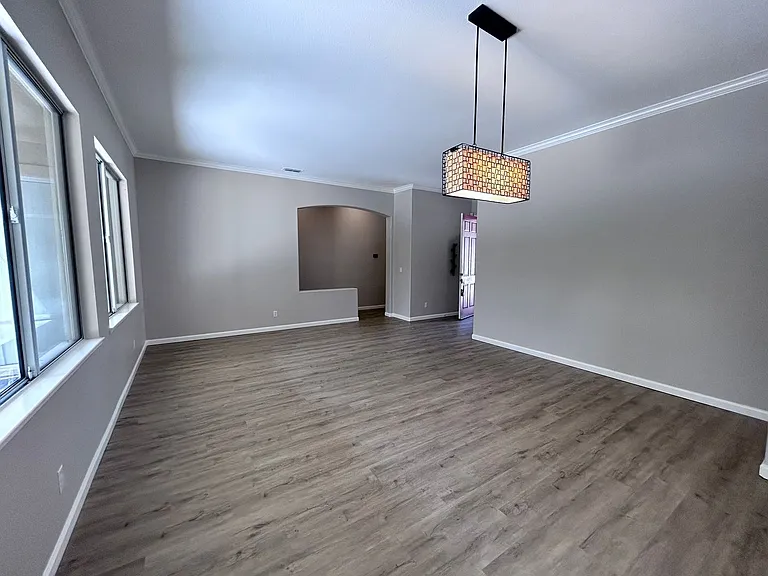4015 Avellano Dr — Photo 6