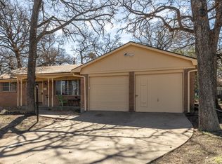 4732 Leonard St, Forest Hill, TX 76119