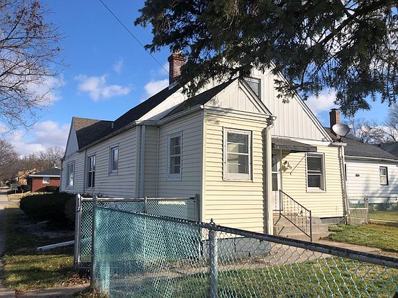 3rd image of 2924 Prast Blvd