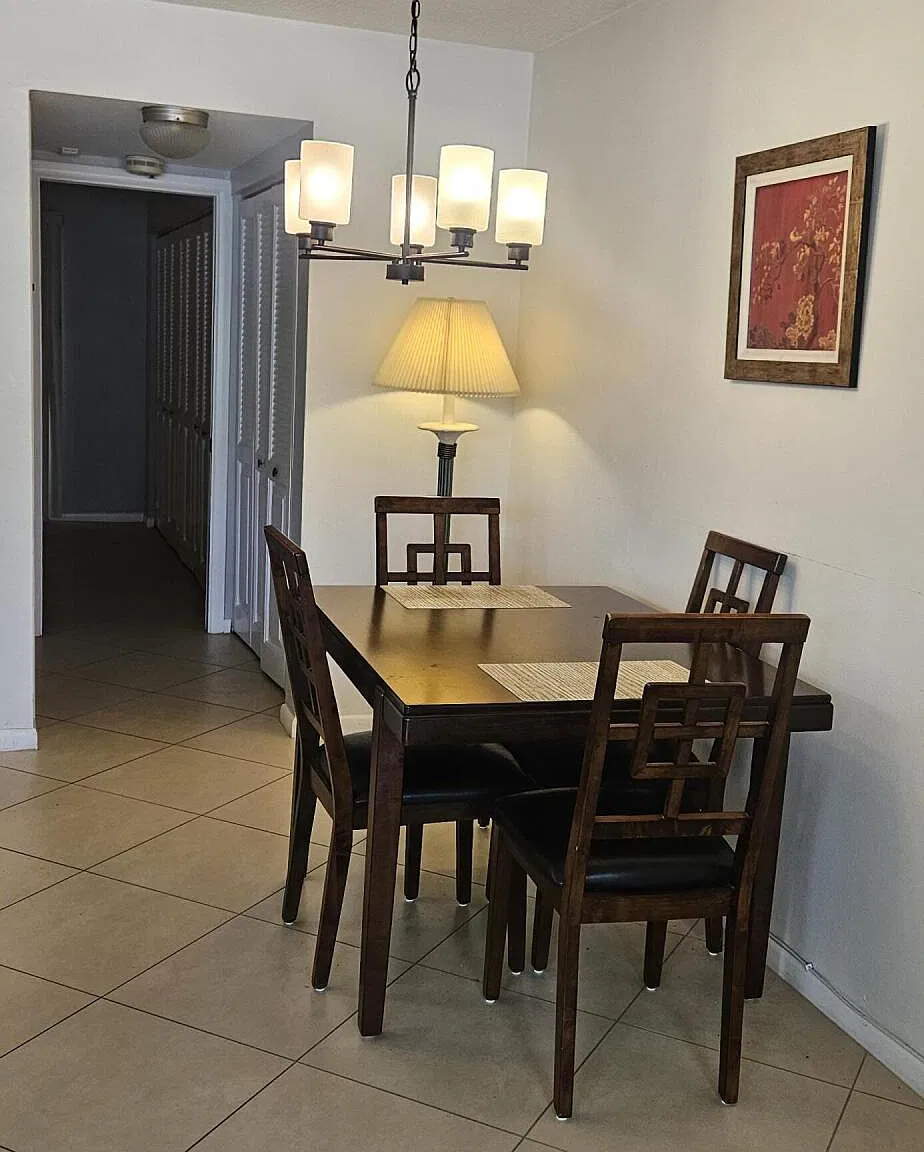1 bed, 1.5 bath, 700 sqft, $1,400 — Photo 3