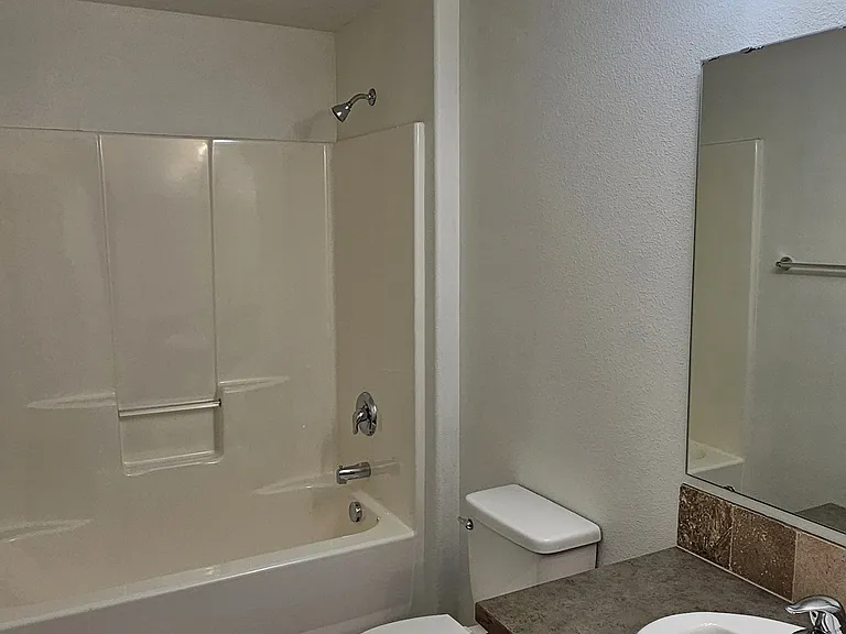 6114 Ochoco Ln — Photo 16