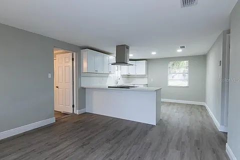 2nd image of 3015 9th Avenue Dr E