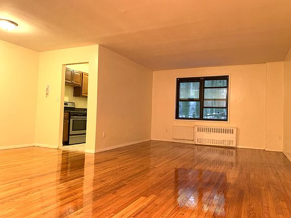 3rd image of 1100 Warburton Ave APT 1N