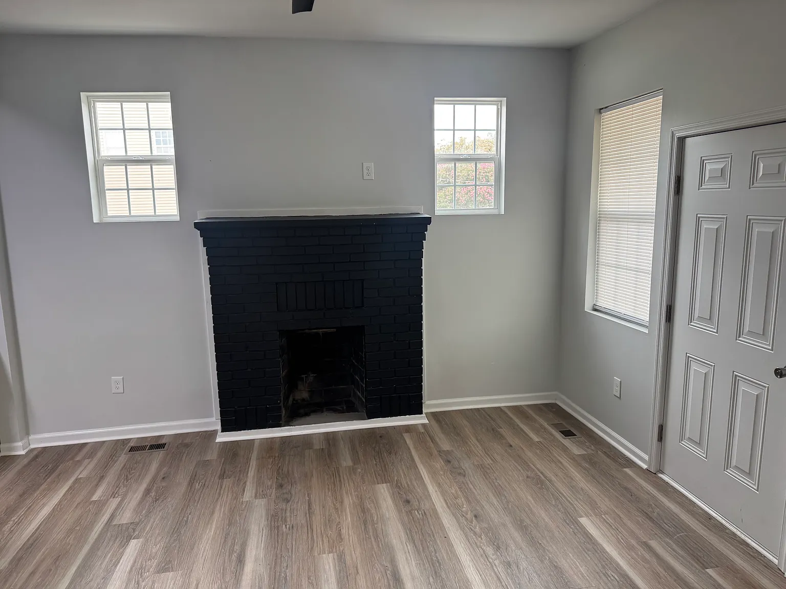 2 bed, 750 sqft, $1,575 — Photo 2