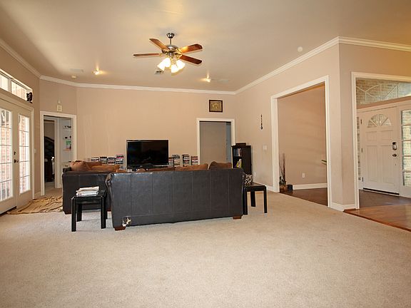 5th image of 6503 Acacia Ln