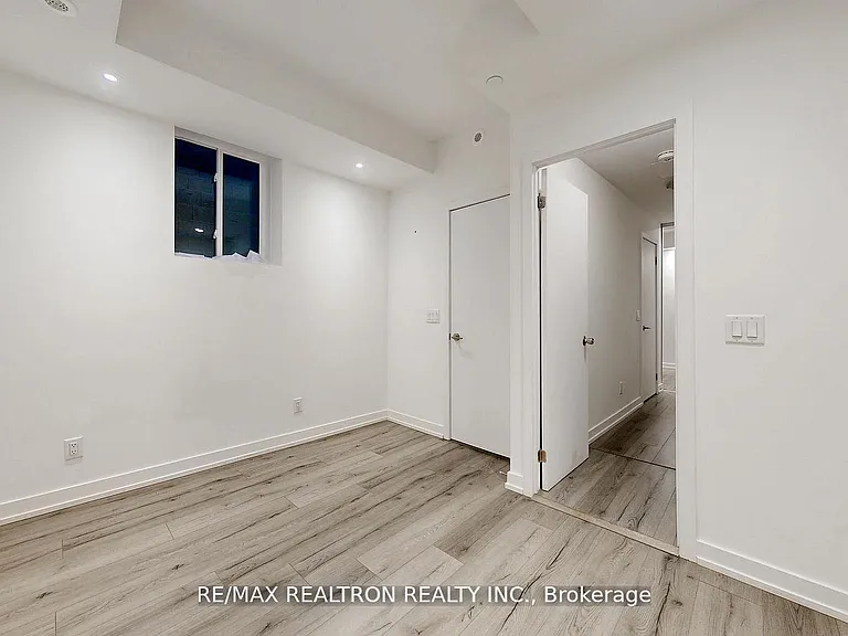 260 Finch Ave E #Townhouse 1 — Photo 26