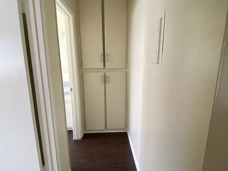508 S Victoria Ave — Photo 8